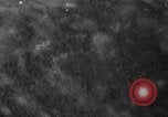 Standbild paratroop Invasion Corregidor Island Philippinen, 1945, aus Sekunde 61 historischem Filmmaterial Videoclip 65675070646