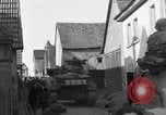 Immagine di American IV Divisione Corazzate Worm Germania, 1945, secondo 35 filmato di repertorio 65675070653