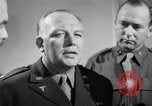 Immagine di Trattamento di seconda guerra mondiale per combattere la stanchezza o PTSD United States USA, 1945, secondo 13 filmato di repertorio 65675070655