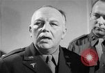 Immagine di Trattamento di seconda guerra mondiale per combattere la stanchezza o PTSD United States USA, 1945, secondo 15 filmato di repertorio 65675070655
