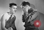 Immagine di Trattamento di seconda guerra mondiale per combattere la stanchezza o PTSD United States USA, 1945, secondo 23 filmato di repertorio 65675070655