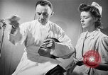 Immagine di Trattamento di seconda guerra mondiale per combattere la stanchezza o PTSD United States USA, 1945, secondo 31 filmato di repertorio 65675070655
