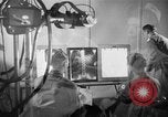 Immagine di Trattamento di seconda guerra mondiale per combattere la stanchezza o PTSD United States USA, 1945, secondo 33 filmato di repertorio 65675070655
