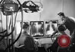 Immagine di Trattamento di seconda guerra mondiale per combattere la stanchezza o PTSD United States USA, 1945, secondo 36 filmato di repertorio 65675070655