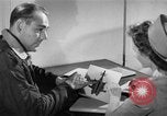 Immagine di Trattamento di seconda guerra mondiale per combattere la stanchezza o PTSD United States USA, 1945, secondo 50 filmato di repertorio 65675070655
