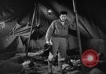 Standbild Behandlung für Bekämpfung der Erschöpfung in Zweiten Weltkrieg United States USA, 1945, aus Sekunde 5 historischem Filmmaterial Videoclip 65675070659