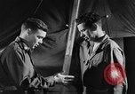 Standbild Behandlung für Bekämpfung der Erschöpfung in Zweiten Weltkrieg United States USA, 1945, aus Sekunde 25 historischem Filmmaterial Videoclip 65675070659