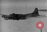 Standbild Boeing B-17 Flying Fortress Hamburg Deutschland, 1944, aus Sekunde 7 historischem Filmmaterial Videoclip 65675070661