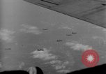 Standbild Boeing B-17 Flying Fortress Hamburg Deutschland, 1944, aus Sekunde 15 historischem Filmmaterial Videoclip 65675070661