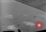 Standbild Boeing B-17 Flying Fortress Hamburg Deutschland, 1944, aus Sekunde 28 historischem Filmmaterial Videoclip 65675070661