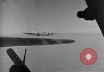 Standbild Boeing B-17 Flying Fortress Hamburg Deutschland, 1944, aus Sekunde 42 historischem Filmmaterial Videoclip 65675070661