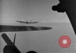 Standbild Boeing B-17 Flying Fortress Hamburg Deutschland, 1944, aus Sekunde 45 historischem Filmmaterial Videoclip 65675070661