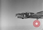 Standbild US B-17 Angriff auf Helgoland in Zweiten Weltkrieg Helgoland Nordsee, 1944, aus Sekunde 3 historischem Filmmaterial Videoclip 65675070662