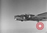 Standbild US B-17 Angriff auf Helgoland in Zweiten Weltkrieg Helgoland Nordsee, 1944, aus Sekunde 4 historischem Filmmaterial Videoclip 65675070662