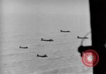 Standbild US B-17 Angriff auf Helgoland in Zweiten Weltkrieg Helgoland Nordsee, 1944, aus Sekunde 17 historischem Filmmaterial Videoclip 65675070662