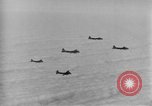 Standbild US B-17 Angriff auf Helgoland in Zweiten Weltkrieg Helgoland Nordsee, 1944, aus Sekunde 24 historischem Filmmaterial Videoclip 65675070662