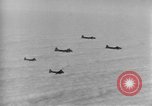 Standbild US B-17 Angriff auf Helgoland in Zweiten Weltkrieg Helgoland Nordsee, 1944, aus Sekunde 26 historischem Filmmaterial Videoclip 65675070662