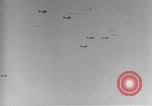 Standbild US B-17 Angriff auf Helgoland in Zweiten Weltkrieg Helgoland Nordsee, 1944, aus Sekunde 34 historischem Filmmaterial Videoclip 65675070662