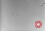 Standbild US B-17 Angriff auf Helgoland in Zweiten Weltkrieg Helgoland Nordsee, 1944, aus Sekunde 39 historischem Filmmaterial Videoclip 65675070662