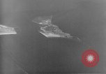 Standbild US B-17 Angriff auf Helgoland in Zweiten Weltkrieg Helgoland Nordsee, 1944, aus Sekunde 61 historischem Filmmaterial Videoclip 65675070662