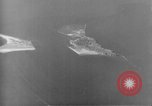 Standbild US B-17 Angriff auf Helgoland in Zweiten Weltkrieg Helgoland Nordsee, 1944, aus Sekunde 62 historischem Filmmaterial Videoclip 65675070662