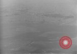 Standbild Bombardierung Hamburg Deutschland, 1944, aus Sekunde 38 historischem Filmmaterial Videoclip 65675070663