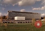 Immagine di Edificio moderno Ginevra SVIZZERA, 1968, secondo 4 filmato di repertorio 65675070665