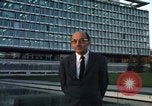 Immagine di Medico Halback Ginevra SVIZZERA, 1968, secondo 9 filmato di repertorio 65675070666