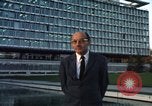 Immagine di Medico Halback Ginevra SVIZZERA, 1968, secondo 10 filmato di repertorio 65675070666