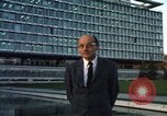 Immagine di Medico Halback Ginevra SVIZZERA, 1968, secondo 12 filmato di repertorio 65675070666