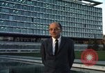 Immagine di Medico Halback Ginevra SVIZZERA, 1968, secondo 13 filmato di repertorio 65675070666