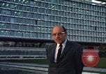 Immagine di Medico Halback Ginevra SVIZZERA, 1968, secondo 21 filmato di repertorio 65675070666