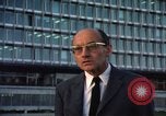 Immagine di Medico Halback Ginevra SVIZZERA, 1968, secondo 27 filmato di repertorio 65675070666
