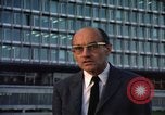 Immagine di Medico Halback Ginevra SVIZZERA, 1968, secondo 29 filmato di repertorio 65675070666