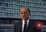Immagine di Medico Halback Ginevra SVIZZERA, 1968, secondo 51 filmato di repertorio 65675070666