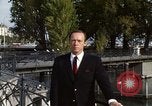 Immagine di Testa di medico Ginevra SVIZZERA, 1968, secondo 9 filmato di repertorio 65675070667