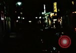 Immagine di Vita di notte Soho Londra Inghilterra Regno Unito, 1968, secondo 26 filmato di repertorio 65675070668