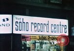 Standbild Nachtleben Soho London England United Kingdom, 1968, aus Sekunde 39 historischem Filmmaterial Videoclip 65675070670