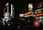 Standbild Nachtleben in Soho in London Soho London England United Kingdom, 1968, aus Sekunde 8 historischem Filmmaterial Videoclip 65675070671