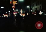 Standbild Nachtleben in Soho in London Soho London England United Kingdom, 1968, aus Sekunde 35 historischem Filmmaterial Videoclip 65675070671