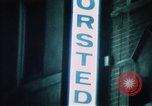 Standbild Nachtleben in Soho in London Soho London England United Kingdom, 1968, aus Sekunde 45 historischem Filmmaterial Videoclip 65675070671