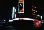 Standbild Nachtleben in Soho in London Soho London England United Kingdom, 1968, aus Sekunde 50 historischem Filmmaterial Videoclip 65675070671