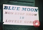 Standbild Nachtleben Soho London England United Kingdom, 1968, aus Sekunde 34 historischem Filmmaterial Videoclip 65675070672