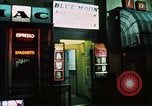 Standbild Nachtleben Soho London England United Kingdom, 1968, aus Sekunde 40 historischem Filmmaterial Videoclip 65675070672