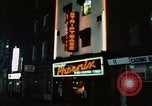 Standbild Soho 1960 Neon signs Soho London England United Kingdom, 1968, aus Sekunde 4 historischem Filmmaterial Videoclip 65675070675