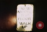 Standbild Soho 1960 Neon signs Soho London England United Kingdom, 1968, aus Sekunde 22 historischem Filmmaterial Videoclip 65675070675