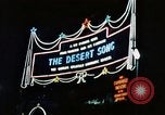 Standbild Soho 1960 Neon signs Soho London England United Kingdom, 1968, aus Sekunde 27 historischem Filmmaterial Videoclip 65675070675