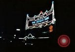 Standbild Soho 1960 Neon signs Soho London England United Kingdom, 1968, aus Sekunde 32 historischem Filmmaterial Videoclip 65675070675