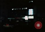 Standbild Whisky a Gogo Leuchtreklame Soho Soho London England United Kingdom, 1968, aus Sekunde 6 historischem Filmmaterial Videoclip 65675070676