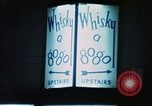 Standbild Whisky a Gogo Leuchtreklame Soho Soho London England United Kingdom, 1968, aus Sekunde 20 historischem Filmmaterial Videoclip 65675070676